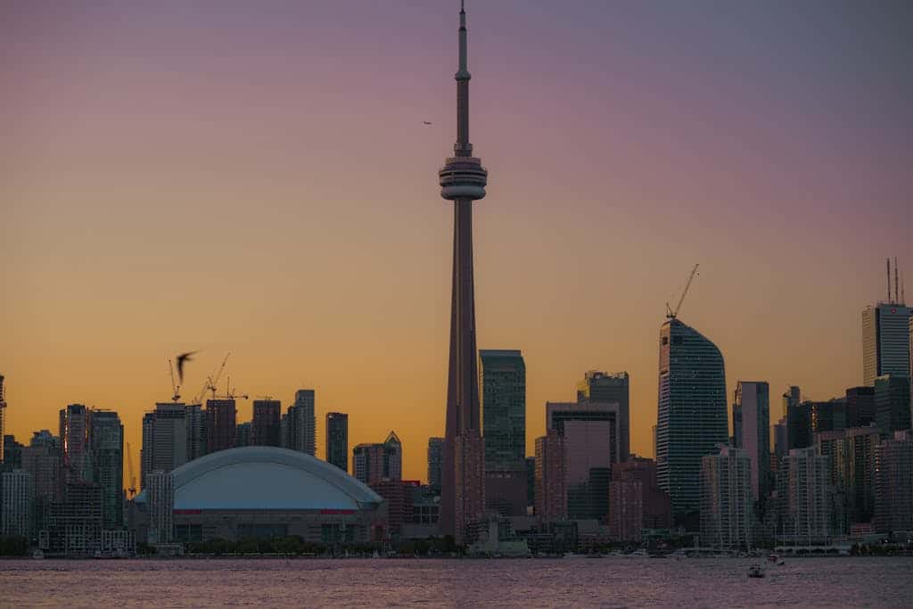 Stadt Panorama bei Sonnenuntergang